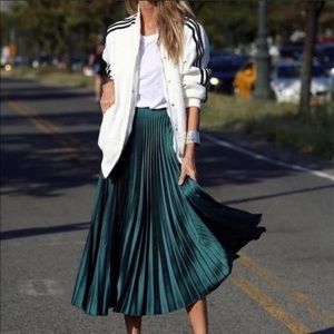 Zara blue metallic pleated midi skirt